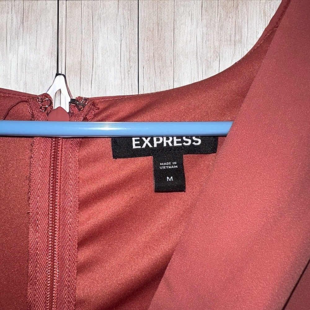 Express Mauve romper - M (C4) - Picture 3 of 6